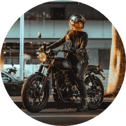 Naisten ajovarusteet