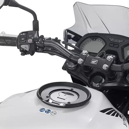 Givi Tankringfäste, modellspec för Tanklockväskor CBR1000RR/CRB650R 17- - MC Väskor tillbehör - 322-BF30 - 1
