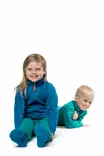  -  -  - 4
