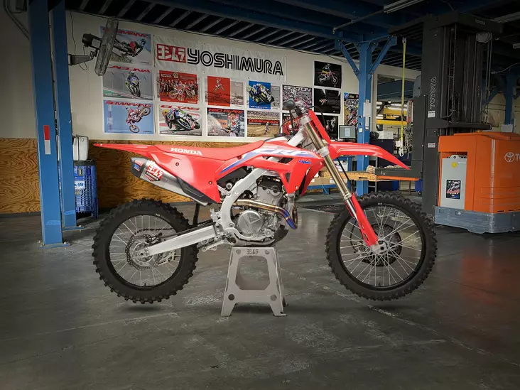 Yoshimura Full System Honda Crf250R 2022 Rs-12 FS SS/SS/CF - Motocross 4-takt helsystem - 31-228450S320 - 1