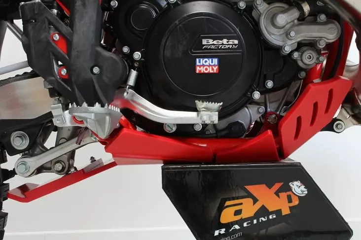 AXP Xtrem HDPE Skid Plate Red Beta 250RR-300RR 20 - Motocross hasplåt - 397-AX1551 - 1