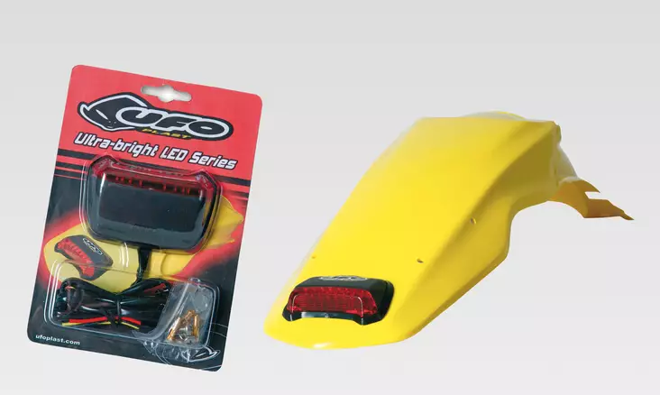 UFO Baklampa/bromsljus kompl LED 8st lysdioder Panthom universal 92x60x22mm - MC Baklyktor - 650-1313 - 1