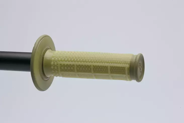 Renthal Grips Kevlar Duallayer TapeRöd Half Waffle - MC Handtags - 455-G166 - 1