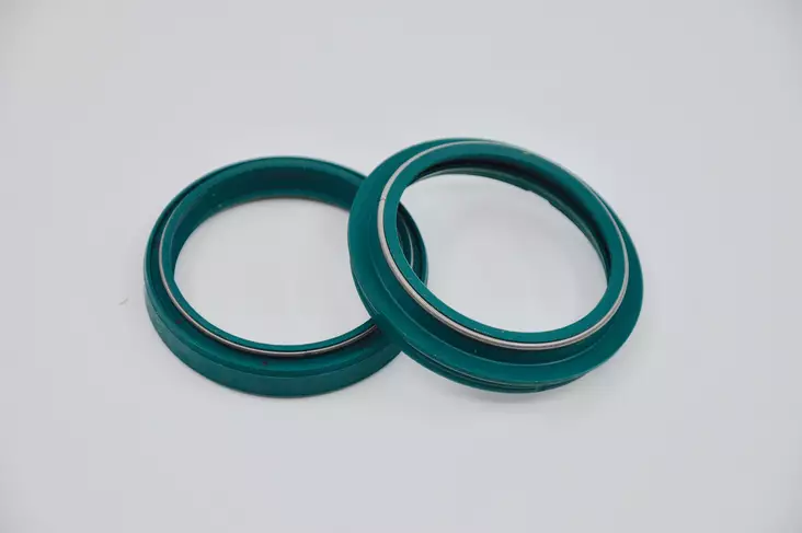 SKF Heavy Duty Oil & Dust Seal 48 mm. - WP - Motocross oljetätningar - 220-G48W-HD - 1