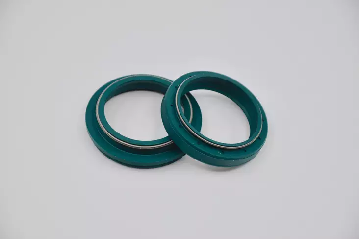 SKF Oil & Dust Seal 39 mm. - TECH SUSPENSION - Motocross oljetätningar - 220-G39T - 1