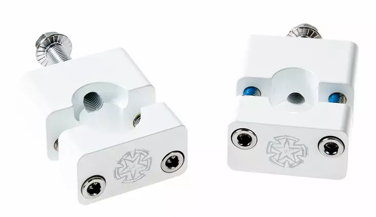 Timeless Styrfästen, Vit, 22mm, M10, Monkey Type / Pitbike - MC Styren tillbehör - 306-71541V - 1