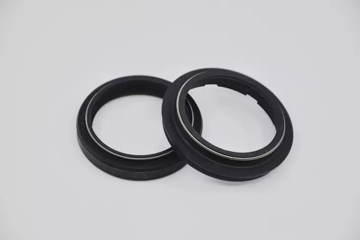 SKF Oil & Dust Seal Zf Sachs Mm 46 ""Black Color""" - Motocross oljetätningar - 220-B46Z - 1